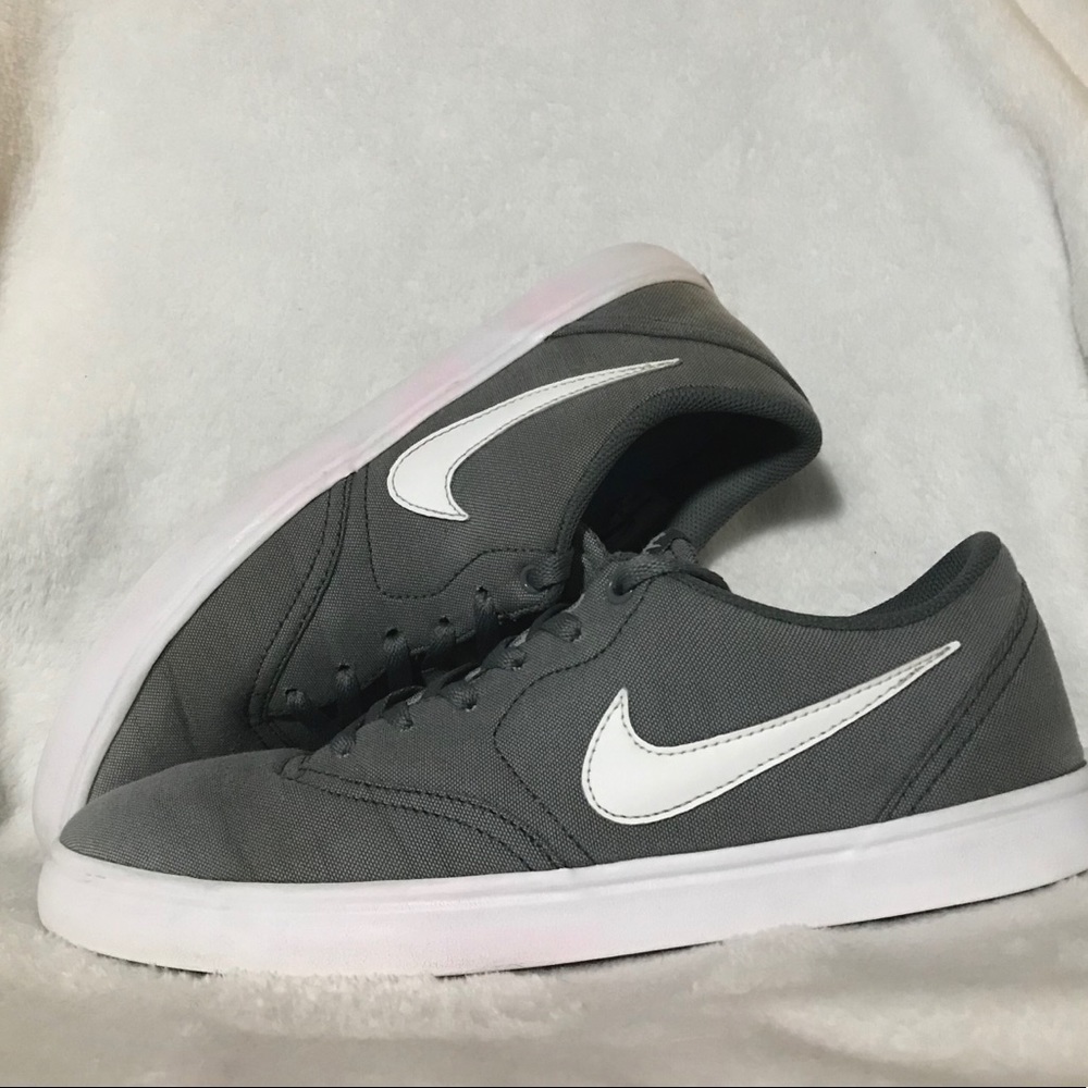 NIKE SB Check Solarsoft Canvas Shoes | Grey